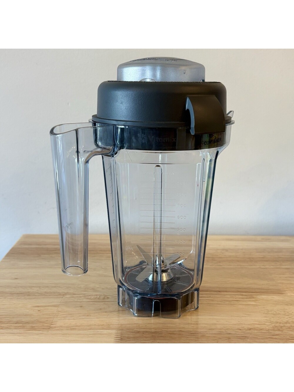 New Vitamix 32oz 4-Cups Dry Grains Container Pitcher & Lid + Attachment